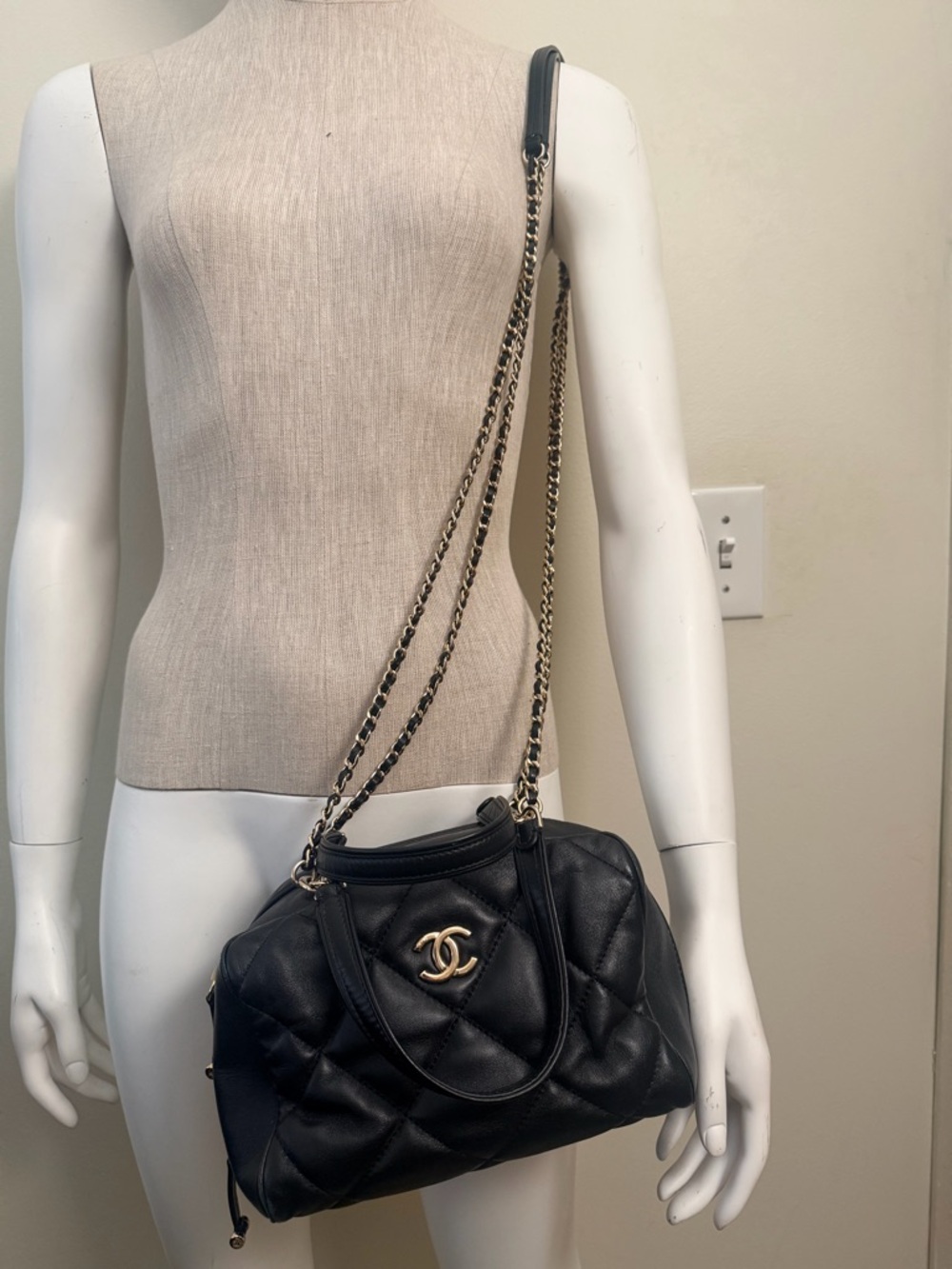 CHANEL BLACK QUILTED BOWLING CHAIN BAG - Picture 10 of 16